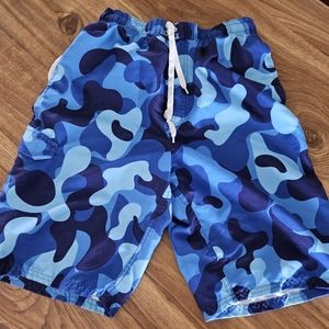 Boys 14-16 XL camo swim trunks